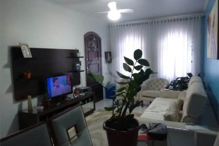 Sobrado à venda com 3 quartos, sendo 2 suítes, em Parque Vitória, São Paulo, SP
