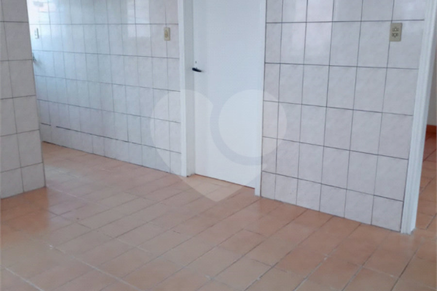 Sobrado à venda com 2 quartos em Jaraguá, São Paulo, SP