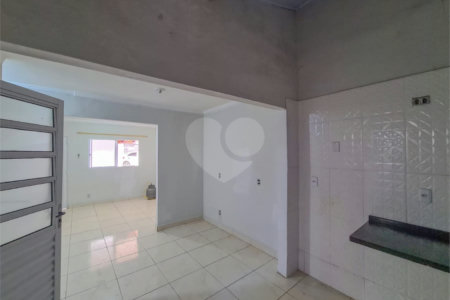 Sobrado à venda com 2 quartos no Centro, Pinhalzinho, SP