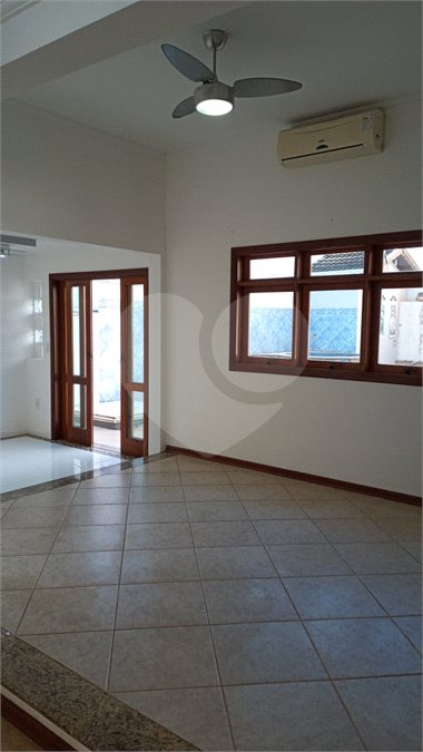 Casa à venda com 3 suítes no condomínio Villaggio Capriccio, Louveira - SP