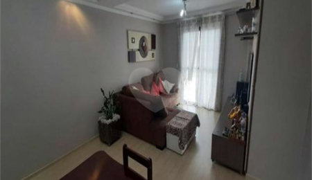 Apartamento à venda com 3 quartos, sendo 1 suíte,  em Paraíso do Morumbi, São Paulo, SP