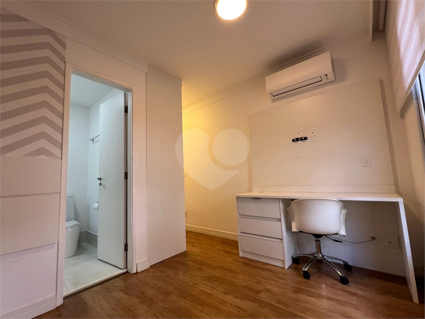 Casa à venda com 4 quartos, sendo 3 suítes,  no condomínio Domus, São Paulo - SP