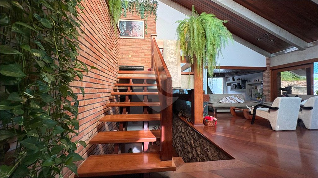 Casa à venda com 5 quartos, sendo 2 suítes,  no condomínio Village D'avignon, Sorocaba - SP
