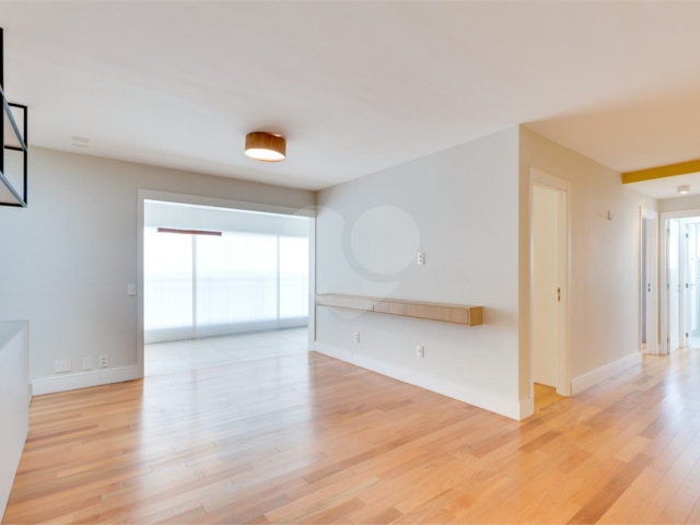 Apartamento à venda com 3 quartos, sendo 2 suítes,  em Santo Amaro, São Paulo, SP