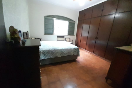 Casa à venda com 5 quartos, sendo 1 suíte,  em Jardim Anhangüera, Ribeirão Preto, SP
