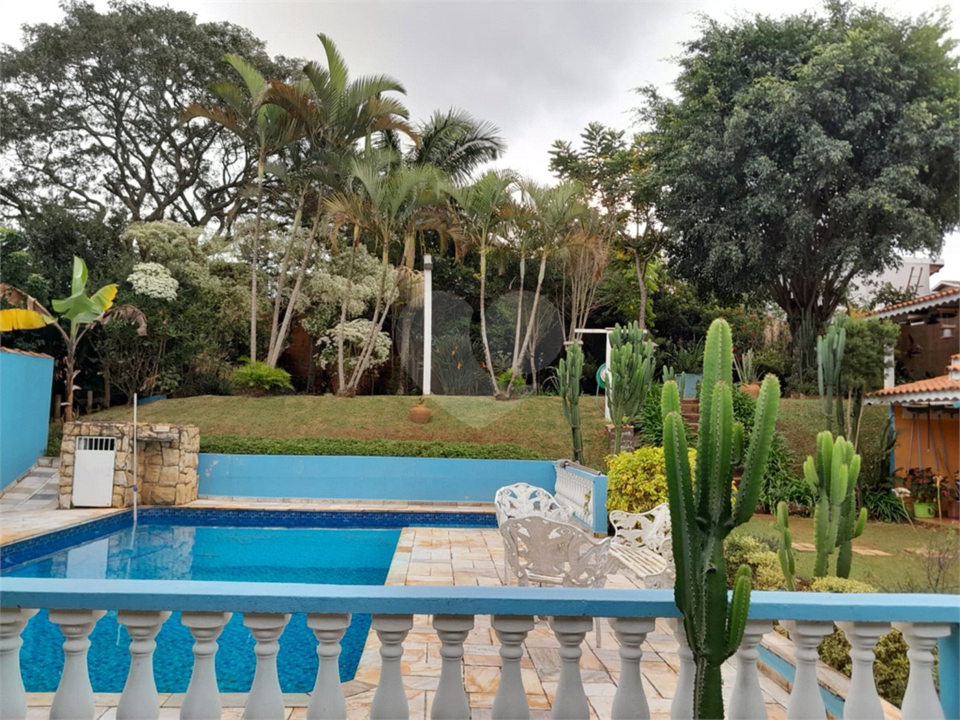 Chácara à venda com 4 quartos, sendo 1 suíte,  em Vila Dom Pedro, Atibaia, SP