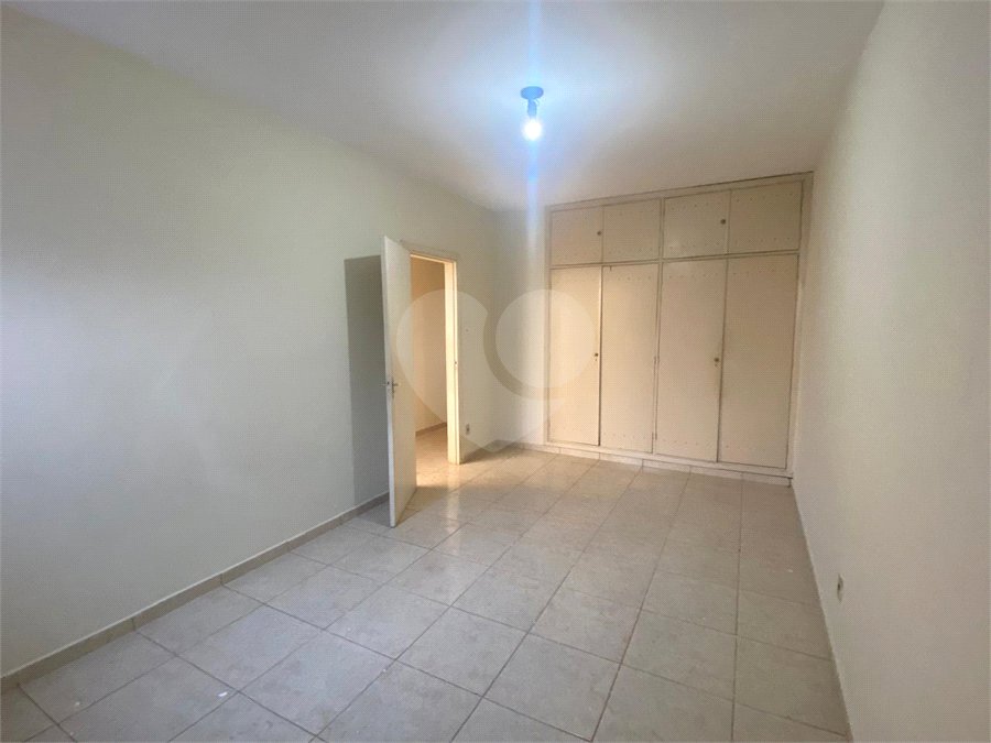 Casa à venda com 3 quartos, sendo 1 suíte, no Centro, Araraquara, SP