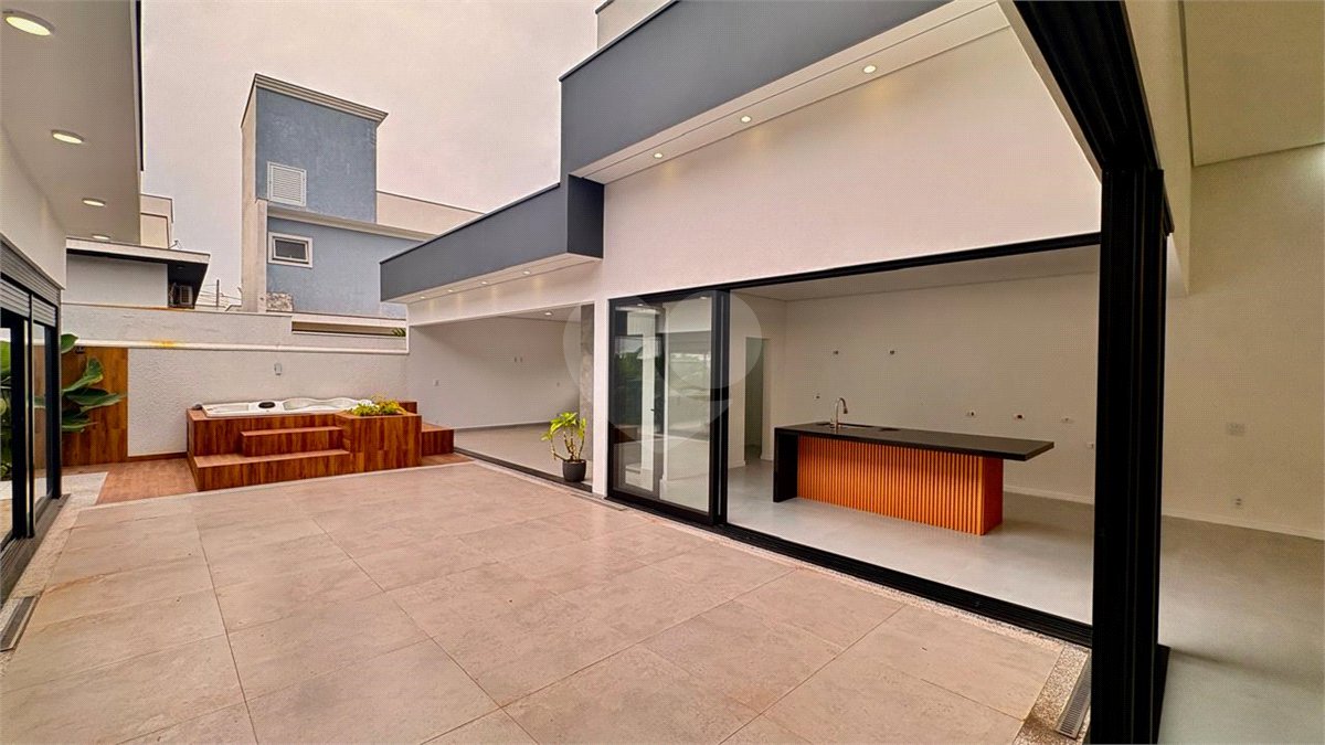 Casa à venda com 3 suítes no condomínio Campos do Conde I e II, Sorocaba - SP