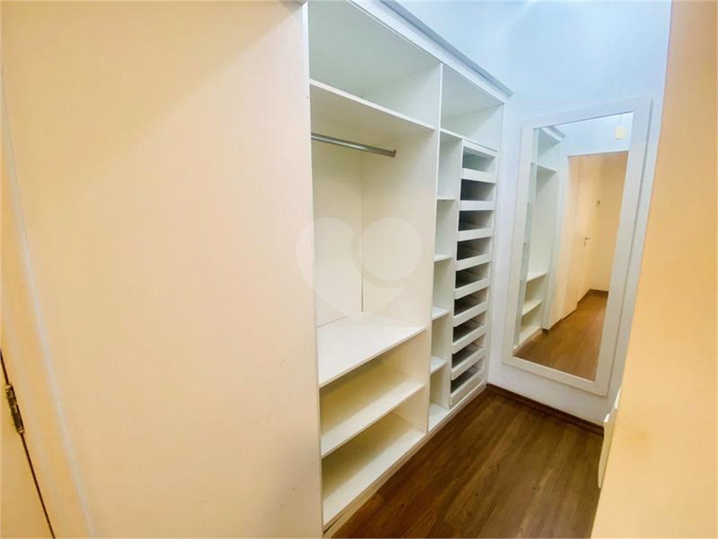 Apartamento à venda com 2 quartos, sendo 1 suíte, em Vila Suzana, São Paulo, SP
