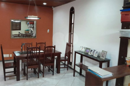 Casa à venda com 4 quartos, sendo 2 suítes, em Albatroz, Armação dos Búzios, RJ