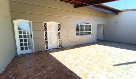 Casa à venda com 3 quartos, sendo 1 suíte, em Vila Vendramini, Itapetininga, SP