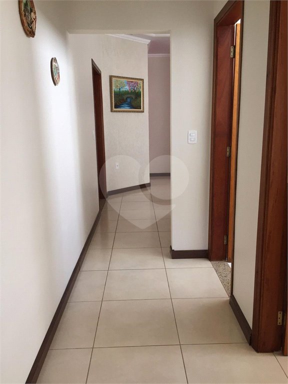 Casa à venda com 3 quartos, sendo 2 suítes, em Jardim Residencial Maggiore, Araraquara, SP