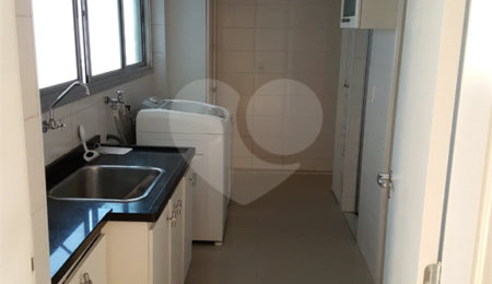 Apartamento à venda com 3 suítes em Jardim Londrina, São Paulo, SP