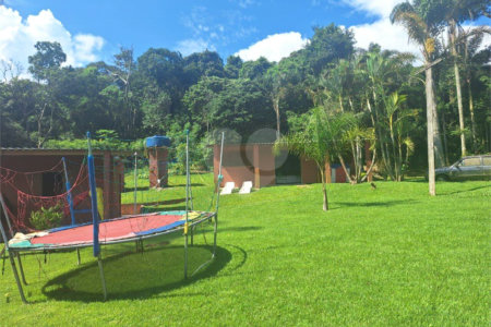 Terreno à venda com 5 quartos, sendo 4 suítes, em Vila Aparecida, Suzano, SP