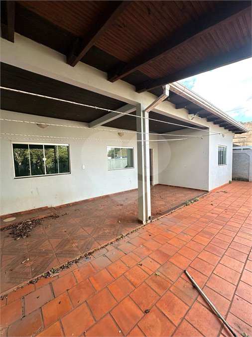 Casa à venda com 2 quartos em Jardim das Rosas, Ponta Porã, MS