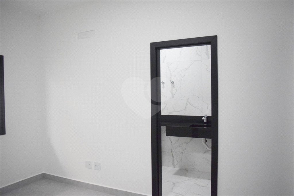 Casa à venda com 4 suítes no condomínio Figueira Garden, Atibaia - SP