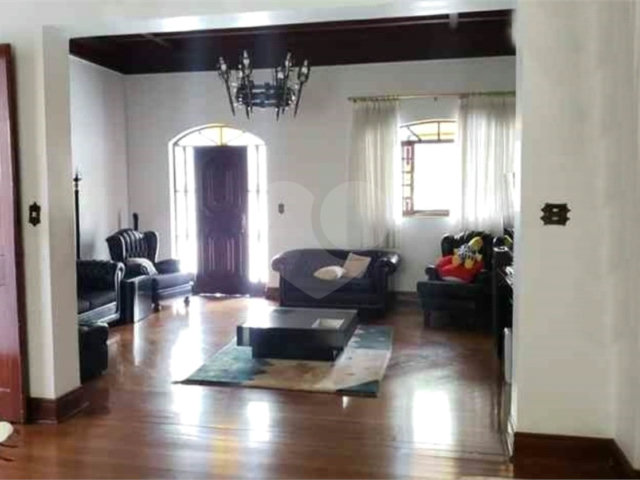 Casa à venda com 4 quartos, sendo 2 suítes,  em Horto, São Paulo, SP