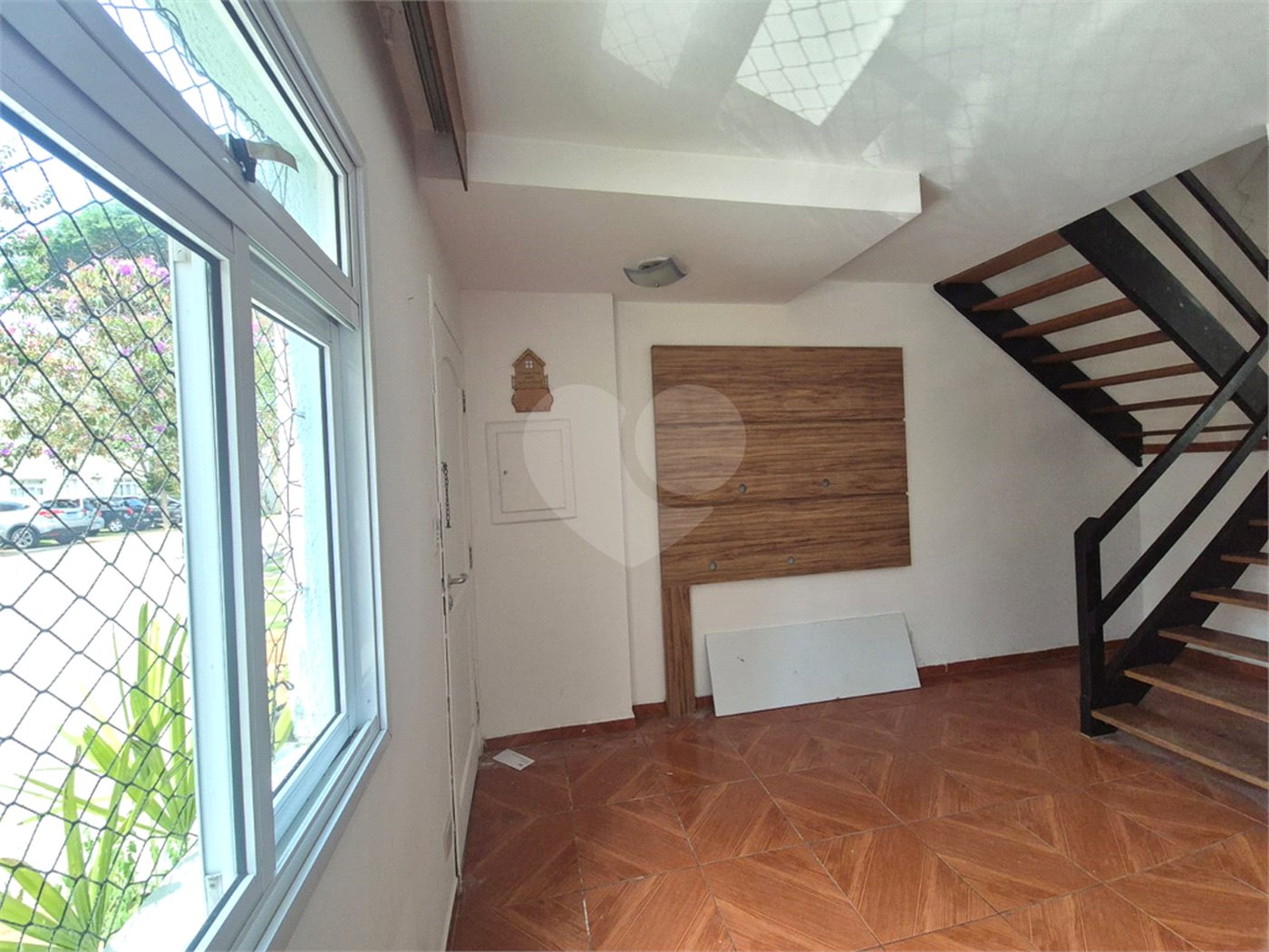 Casa à venda com 3 quartos, sendo 2 suítes, no condomínio Quintas Marajoara, São Paulo - SP