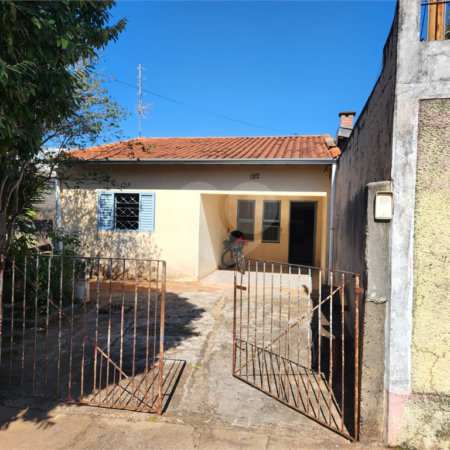 Casa à venda com 2 quartos em Jardim Brasil (vila Xavier), Araraquara, SP