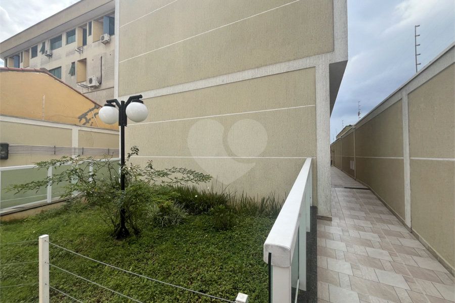 Casa à venda com 3 quartos, sendo 1 suíte, no condomínio Capigaí, São Paulo - SP