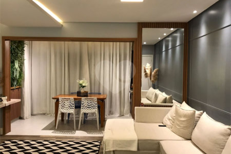Apartamento à venda com 3 quartos, sendo 1 suíte, em Condomínio Royal Park, São José dos Campos, SP