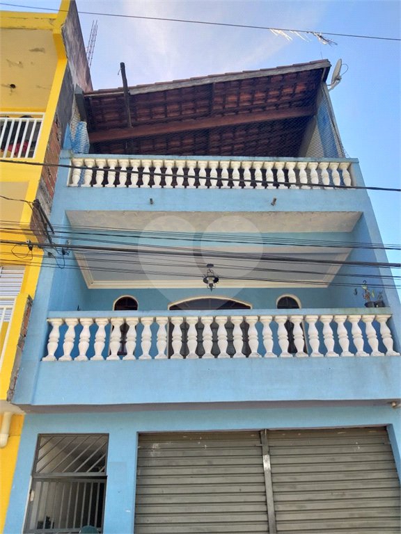 Sobrado à venda com 3 quartos, sendo 1 suíte, em Jardim Cruz do Corisco, São Paulo, SP