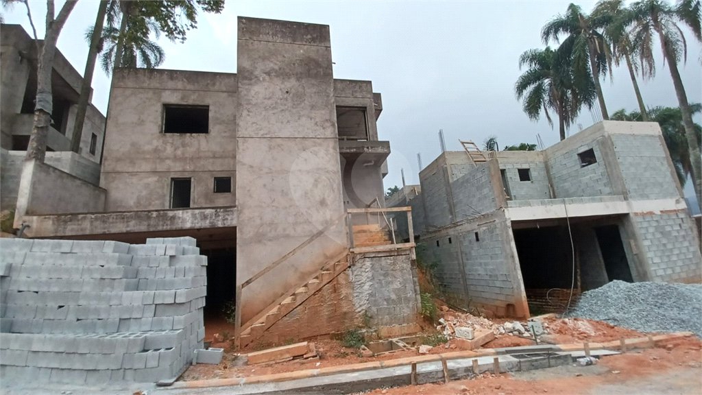 Casa à venda com 3 suítes no condomínio Residencial Floresta, São Paulo - SP