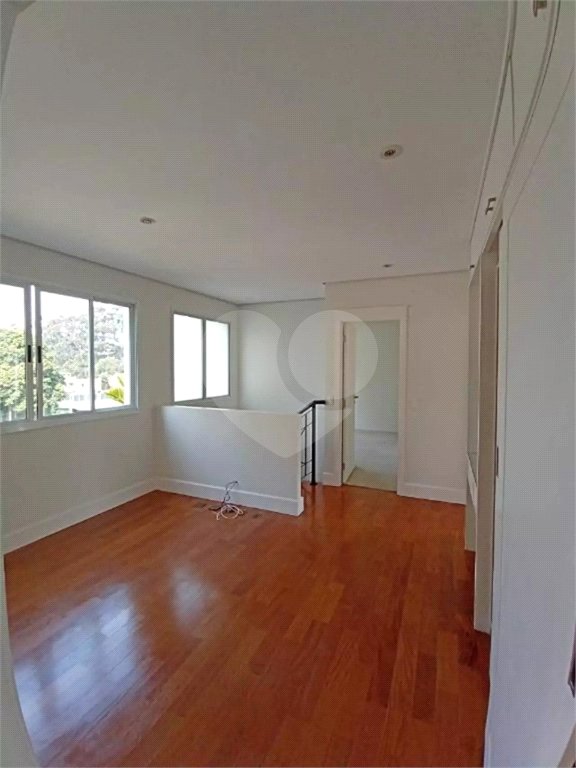 Casa à venda com 3 suítes no condomínio Solares Vila Europa, São Paulo - SP