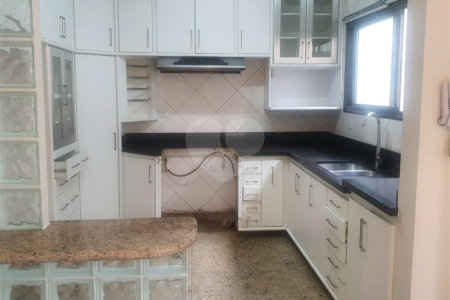Casa à venda com 4 quartos, sendo 2 suítes,  no condomínio Lake Louise, São Paulo - SP