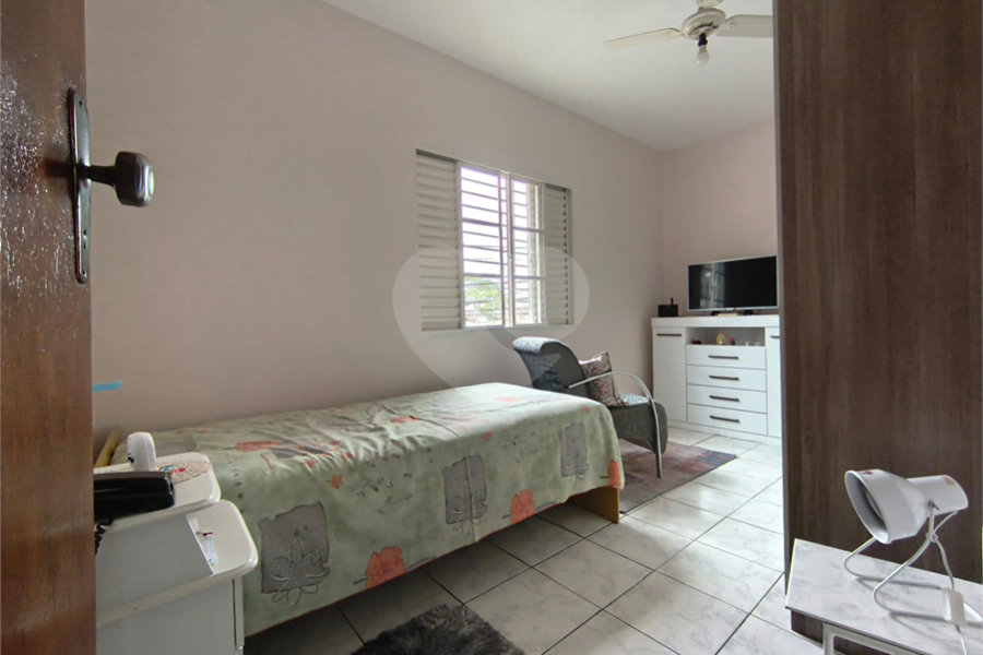 Sobrado à venda com 3 quartos no Brasilândia, São Paulo, SP