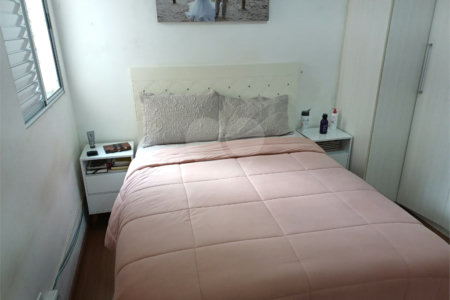 Casa à venda com 3 quartos, sendo 1 suíte,  no condomínio Residencial Shekinah, São Paulo - SP