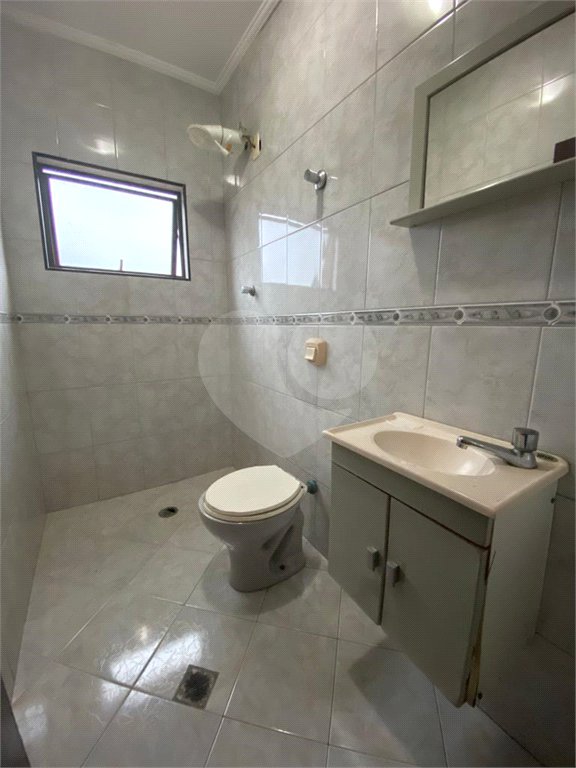 Casa à venda com 3 quartos, sendo 1 suíte, em Vila Valença, São Vicente, SP
