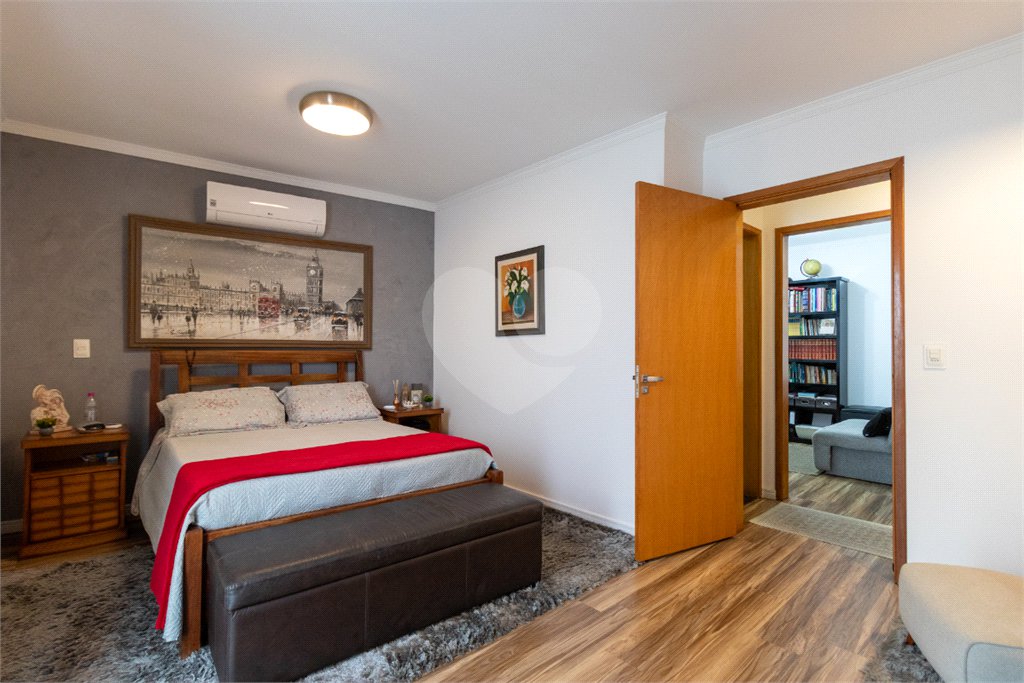 Casa à venda com 3 quartos, sendo 1 suíte, no condomínio Orquideas, São Paulo - SP