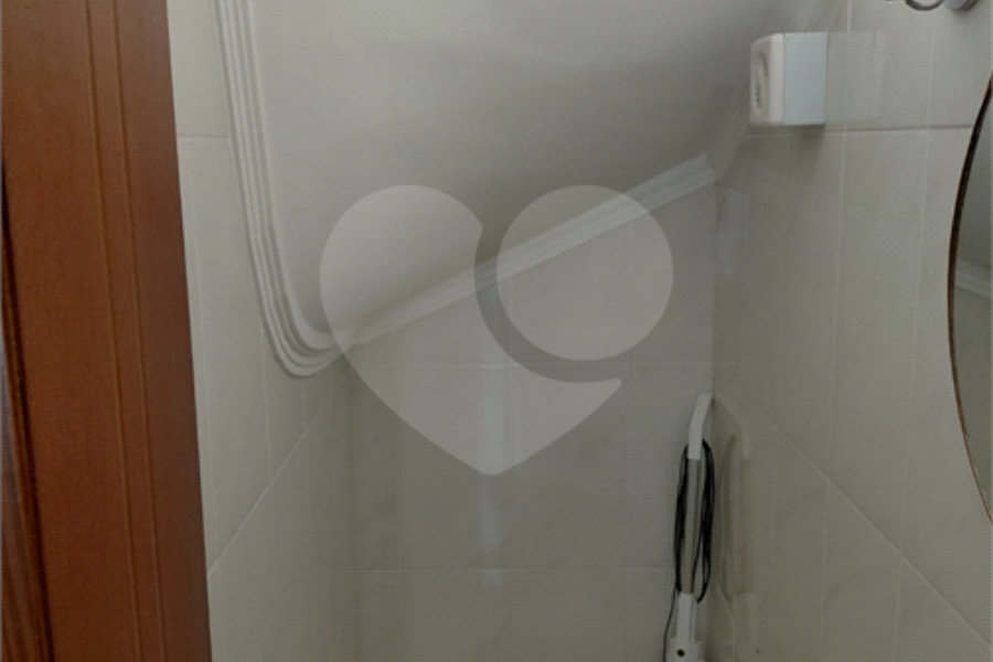 Casa à venda com 2 suítes no condomínio Residencial Guilhen, São Paulo - SP