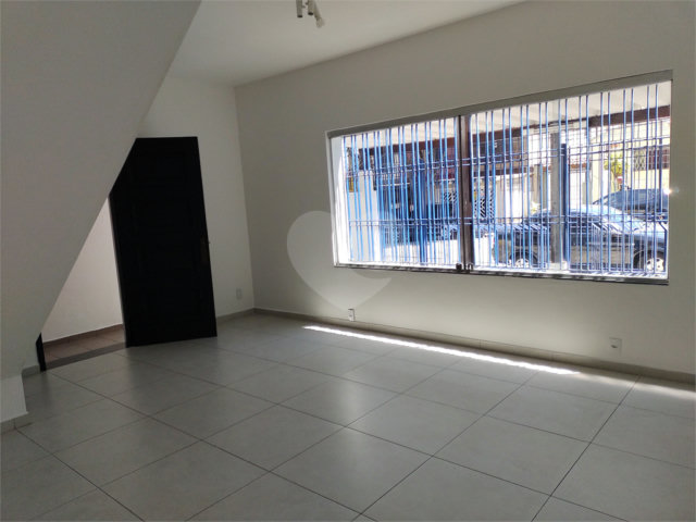 Casa à venda com 3 quartos, sendo 1 suíte,  em Vila Cordeiro, São Paulo, SP