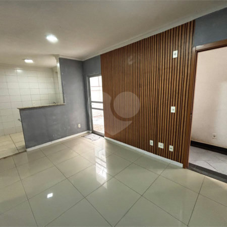 Apartamento à venda com 2 quartos em Olaria, Salto, SP