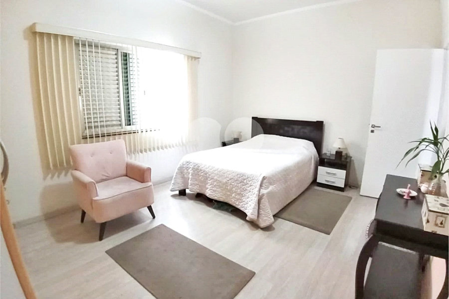 Sobrado à venda com 13 quartos, sendo 1 suíte,  em Jardim São Paulo(zona Norte), São Paulo, SP