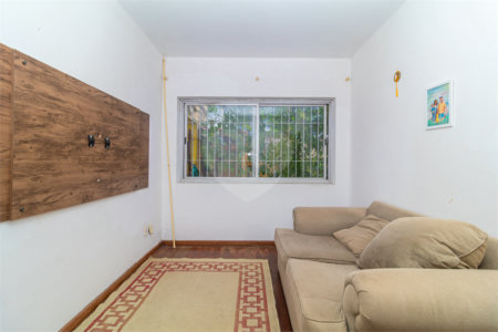 Casa à venda com 3 quartos, sendo 1 suíte, em Interlagos, São Paulo, SP