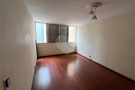 Apartamento à venda com 3 quartos, sendo 1 suíte, em Itaim Bibi, São Paulo, SP