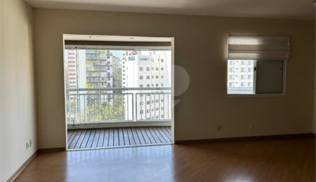 Apartamento à venda com 2 quartos, sendo 1 suíte,  em Vila Andrade, São Paulo, SP