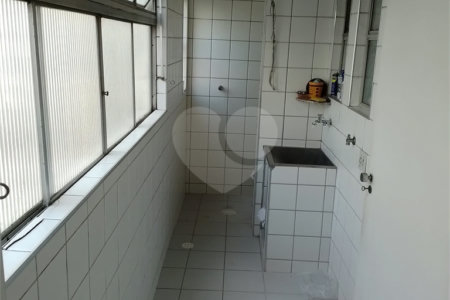 Apartamento à venda com 3 quartos, sendo 1 suíte,  em Pinheiros, São Paulo, SP