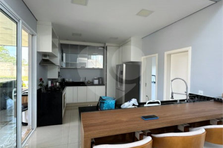 Casa à venda com 4 suítes no condomínio Fazenda Palmeiras Imperiais, Salto - SP