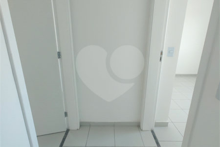 Apartamento para alugar com 3 quartos, sendo 1 suíte,  em Jardim das Palmeiras, Atibaia, SP