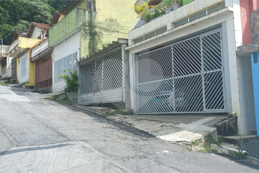 Sobrado à venda com 3 quartos, sendo 1 suíte,  em Tremembé, São Paulo, SP