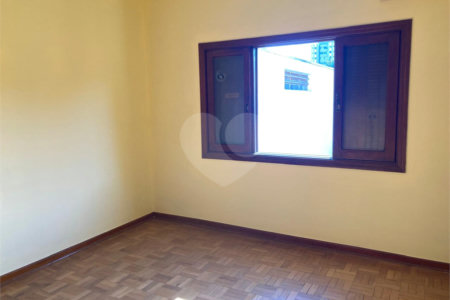Sobrado para alugar com 4 quartos, sendo 2 suítes, em Alto da Boa Vista, São Paulo, SP