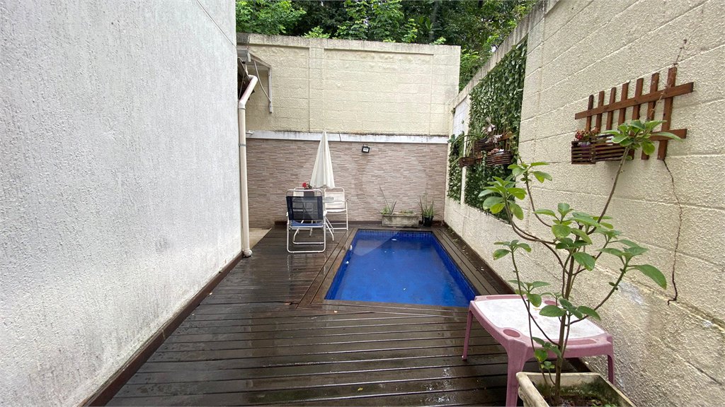 Casa à venda com 3 quartos, sendo 1 suíte, no condomínio Vivant, Rio de Janeiro - RJ