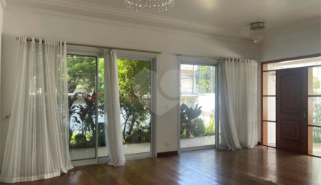Casa de Vila à venda com 3 quartos, sendo 1 suíte,  em Jardim Hípico, São Paulo, SP