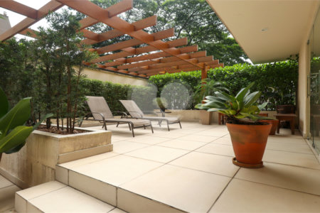 Apartamento à venda com 2 quartos, sendo 1 suíte,  em Vila Uberabinha, São Paulo, SP