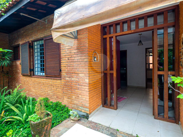 Casa à venda com 4 quartos, sendo 1 suíte,  em Jardim Marajoara, São Paulo, SP