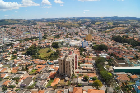 Terreno à venda com 1 suíte no condomínio Recanto do Parque, Itatiba - SP